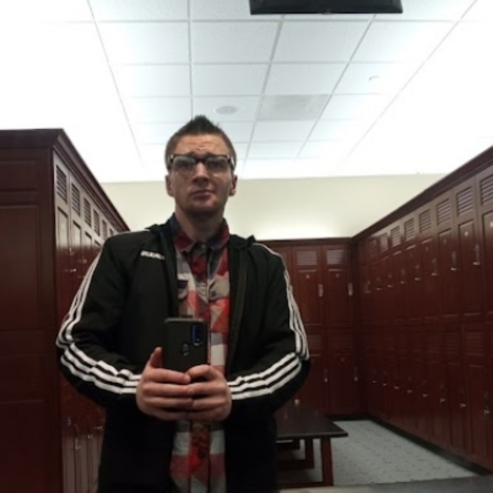 Meet your Posher, Devin